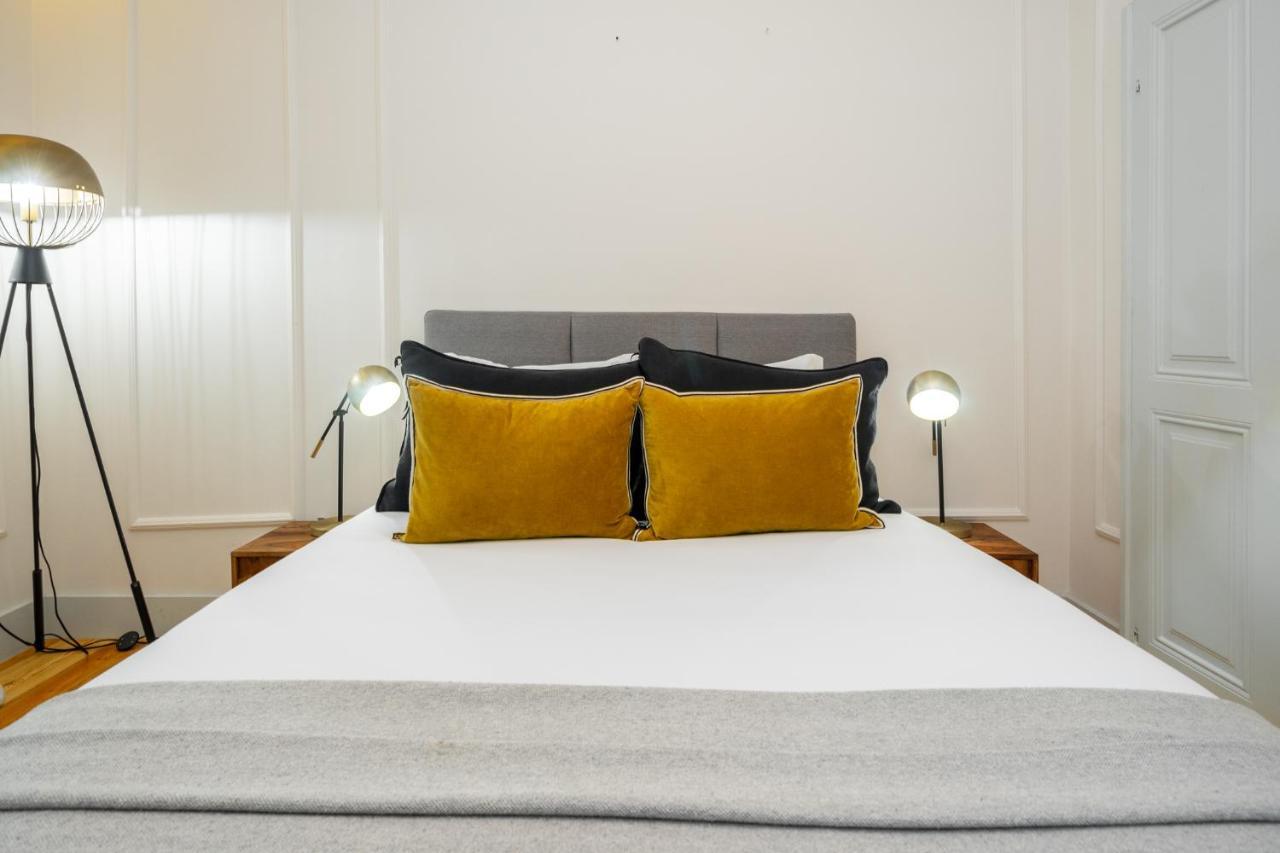 Whome Luxury Stay In Prime Location W/ Ac, Lift & Private Patio Lisboa Eksteriør billede